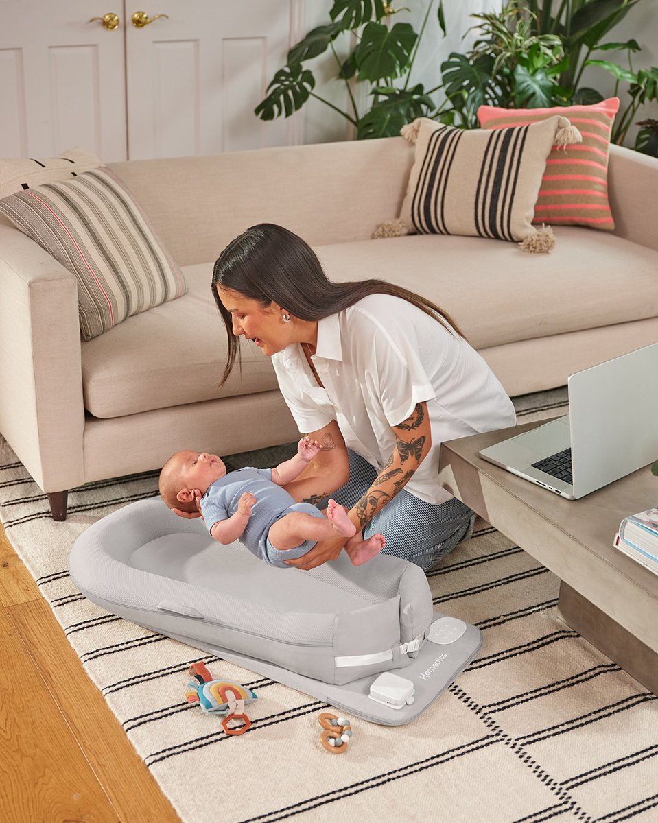 Oh, baby! 🐣
Introducing our revolutionary baby lounger, the 3-in-1 Calming Cushion. Makes a great gift for new or expecting parents this holiday season, too!

#Homedics #BabyEssentials
bit.ly/BabyCalmingCus…