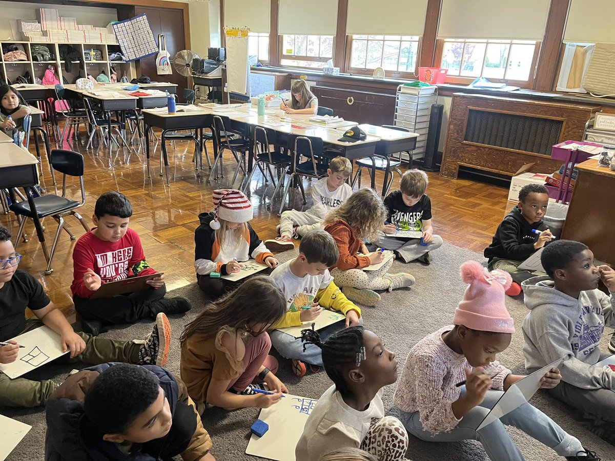 chrissy_silva3's tweet photo. Room 6 loves  live lessons with our favorite mathematician!! @gregtangmath 
@VioletAvenueSch @HPCSDNY https://t.co/Ry0jCxdmI0
