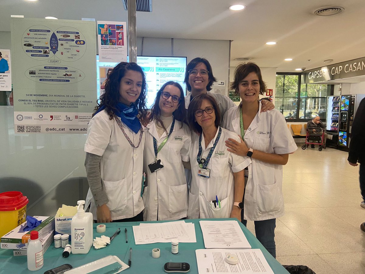 Com cada 14/11 les IPAs de Diabetis @hospitalclinic fem campanya de sensibilització al Hall de Consultes Externes. #DiabetesDay #DMD2023 #DiaMundialdelaDiabetes