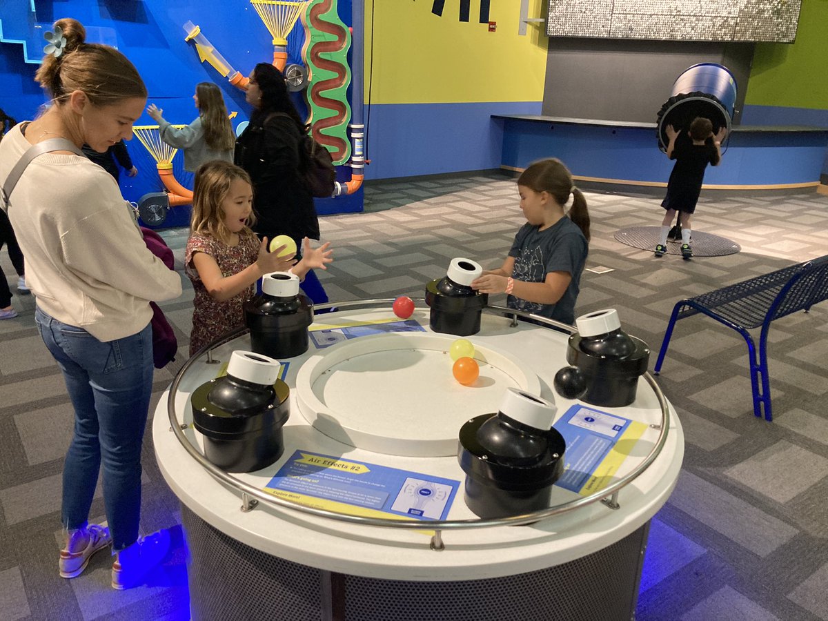 MissJobst's tweet photo. We had the best day learning at the science center! #WeAreADM https://t.co/bjafdsscUQ