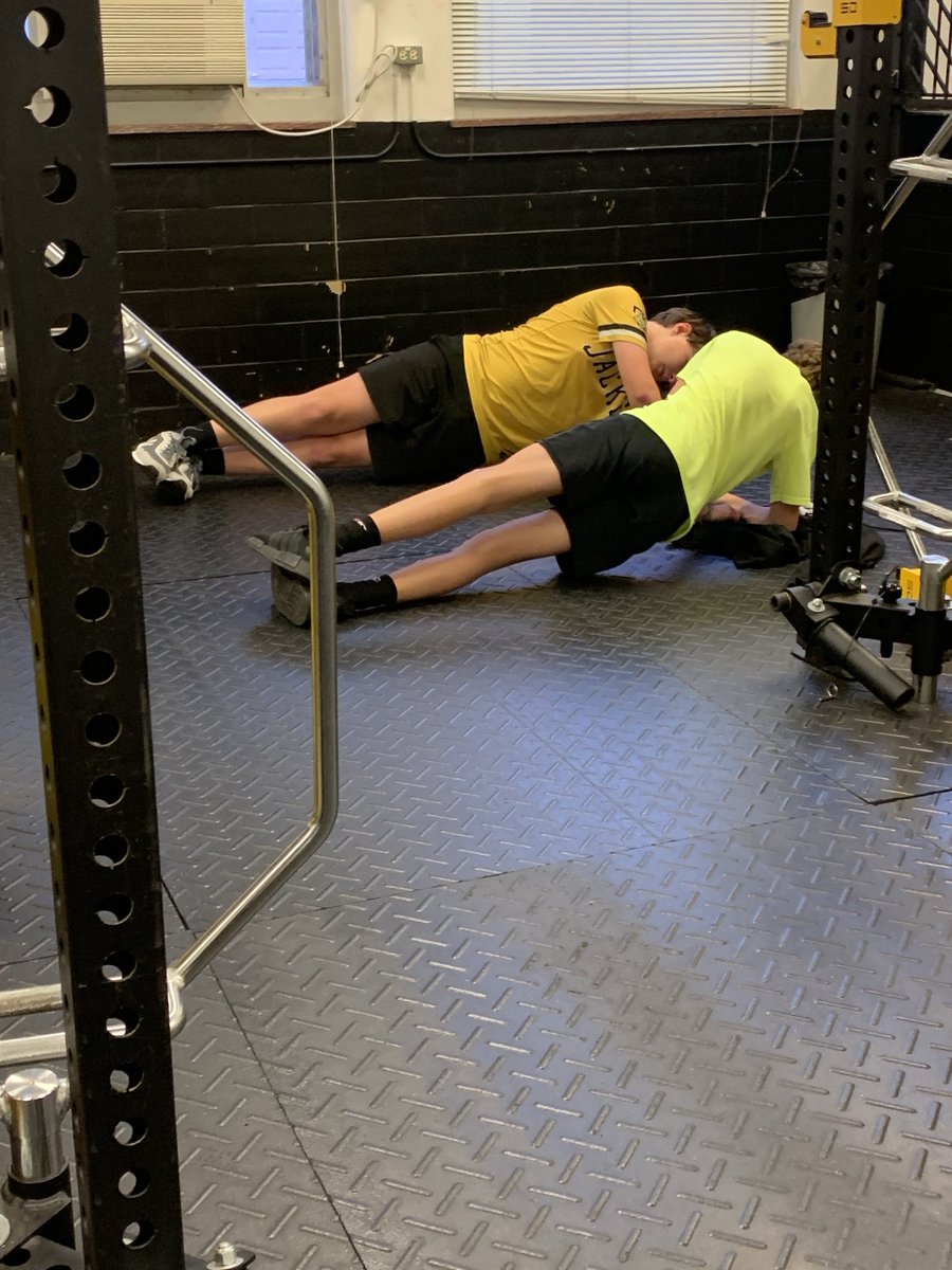 TaylorYJBsbl's tweet image. Small group, but hard workers among the underclassmen #bigfuture #swarm #DMGB