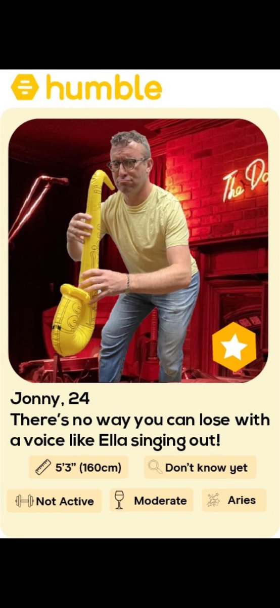 Groovy baby 😎
Can’t wait to see you cool cats at the show on Friday ya dig! Couple of tickets left for you late peeps, but don’t come playing the blues when they’re all gone 🎺👐🏻🎶🎤🎹 
#linkinthebio #manchester #manchesterglee #choirs