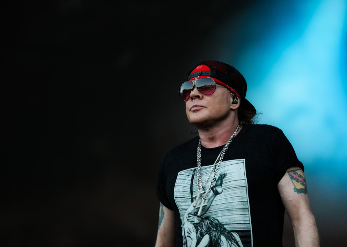 Se puede decir que con este quilombo Guns N' Roses está próximo a un lío bárbaro, un parate por un tiempo, o simplemente hacer oídos sordos y acá no pasó nada (como gran parte de su historia). 
Veremos que hace Axl Rose,que clase de líder es y que posición toma al respecto.