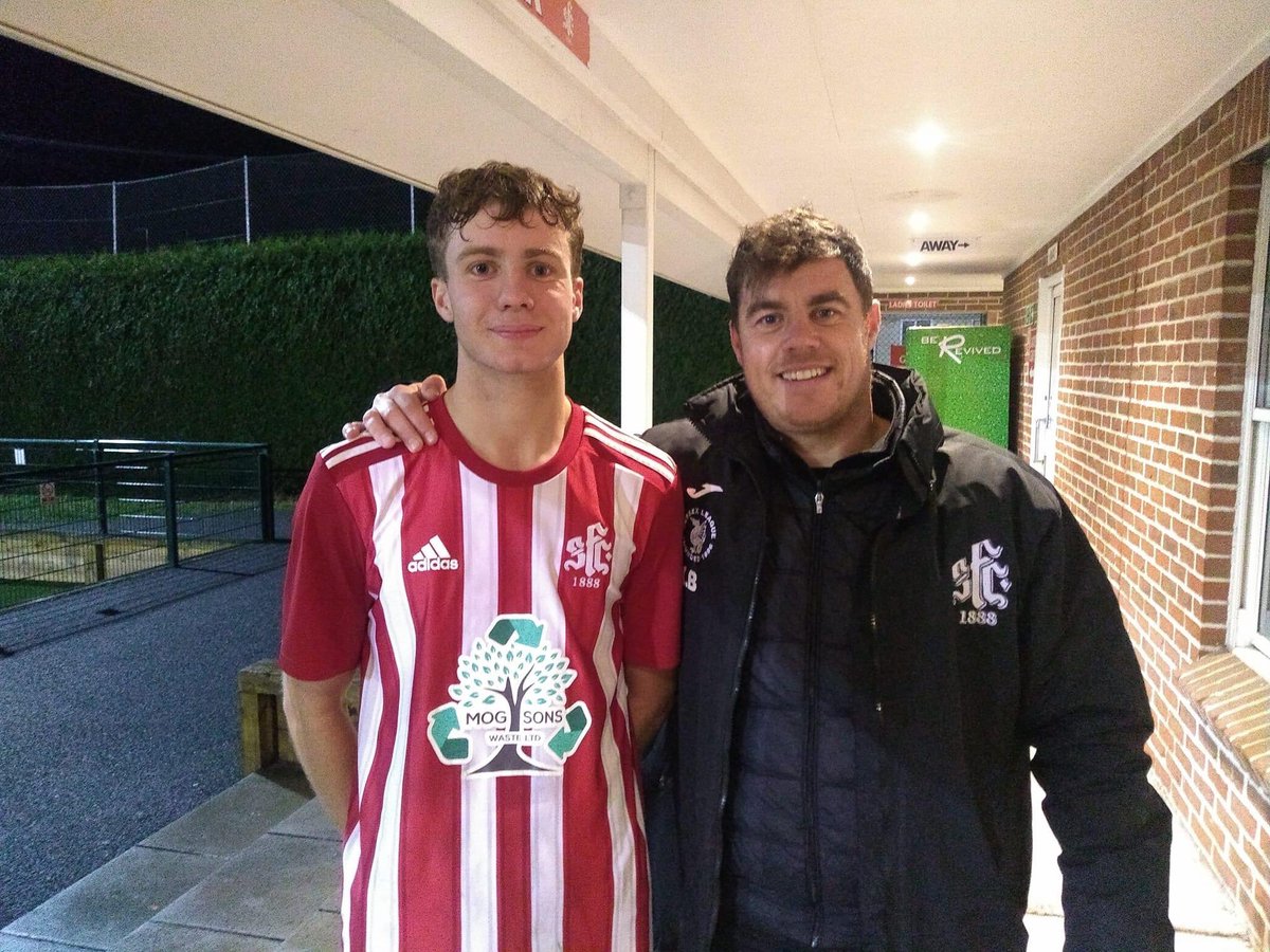 SFC1888's tweet image. 🙌Man of The Match 🙌

Congratulations to Curtis Lane on his man of the match performance with joint manager Luke Burbidge after the match.