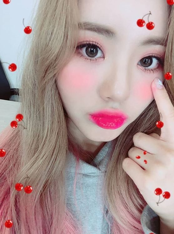 Buenas tardes únicamente a los que están al tanto del #𝐤en𝕫o最初𝐂𝐁, o sea a los que tienen buen gusto para la música y estarán streameando el bop #𝕝o𝚟e愛્᭄͜͡𝐬on𝚐 las 24 horas del día como la miss filtros 2014 presente (yop) 

𝔭ois𝕠n ❀ 彼女 #𝚔o𝚞t𝚊!