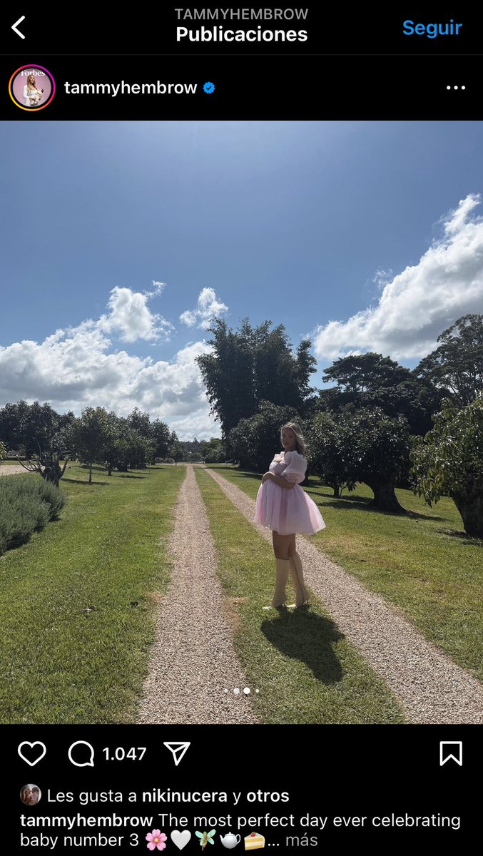 CurcioVicky's tweet photo. @luzvarelita @ElianaMachuca6 la de la marca no encontré pero el vestido del baby shower de tammy y el vestido de cuando anunció su embarazo son casi idénticos😅 ella siempre dice “no me copio de nadie, mando a hacer mis vestidos personalizados” 😂 https://t.co/K67TEx3ofq