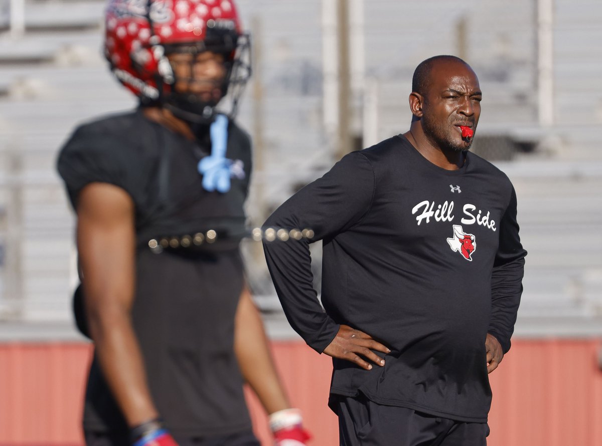 SportsDayHS (@sportsdayhs) on Twitter photo Cedar Hill, other Dallas-area teams pull off early upsets in Texas high school football playoffs 😤 #txhsfb
✍️: <a href="/t_myah/">Myah Taylor</a>
📲: dallasnews.com/high-school-sp… Cedar Hill, other Dallas-area teams pull off early upsets in Texas high school football playoffs 😤 #txhsfb
✍️: <a href="/t_myah/">Myah Taylor</a>
📲: dallasnews.com/high-school-sp…