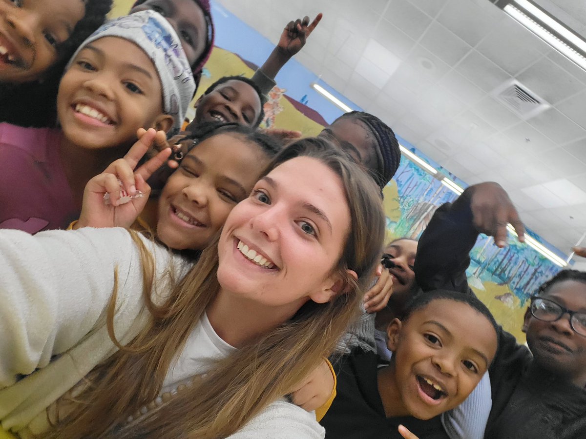 msjaimemcdonald's tweet photo. On top of my many blessings, I have 20 more reasons to be thankful this year! These 20 smiling faces bring me endless laughter, constant joy, and keep me on my toes! Thank you @StonewallTell for giving me the opportunity to love them and to learn from them!
@FultonCoSchools https://t.co/rrjbWWksEv