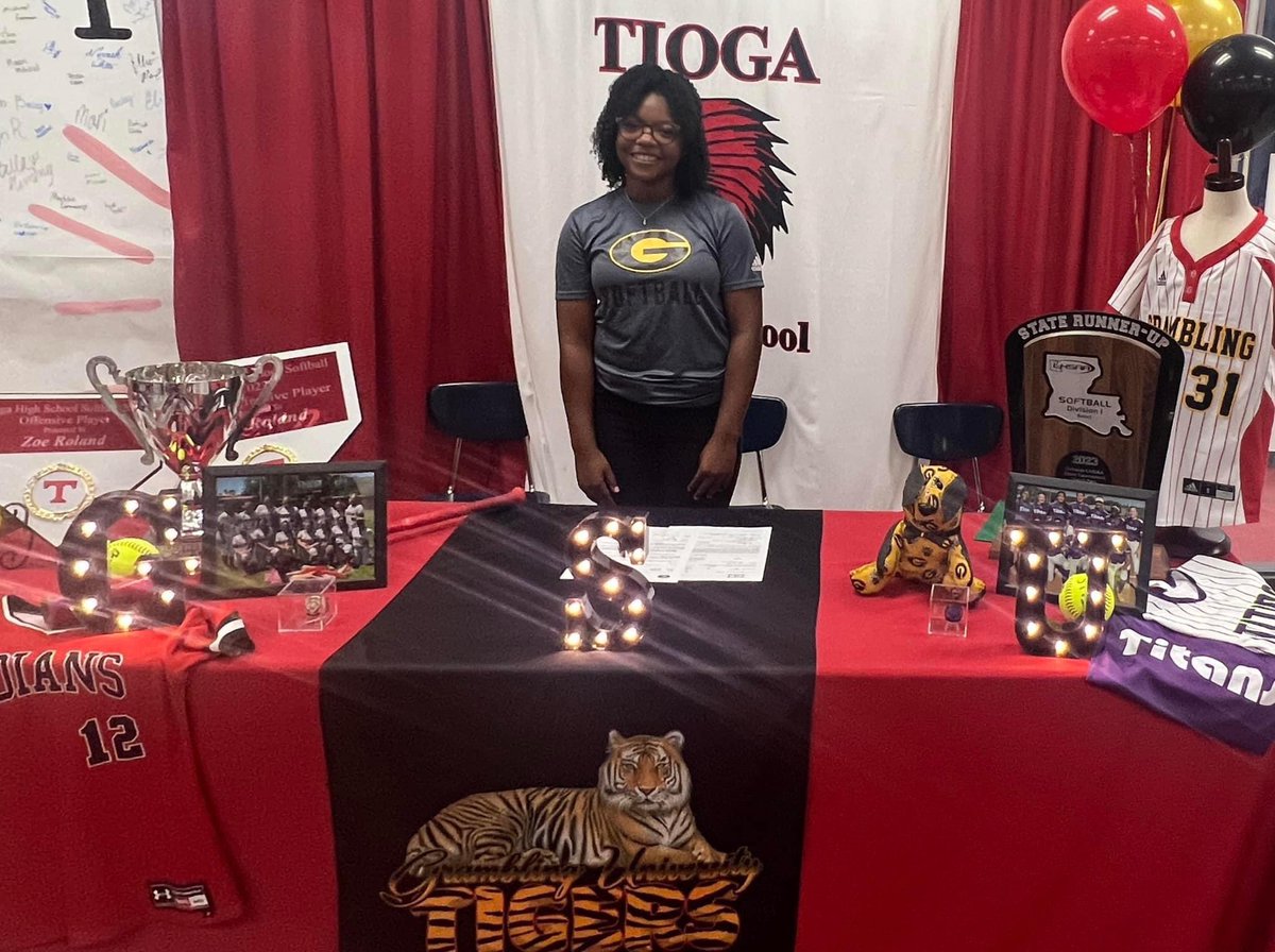 I am OFFICIALLY A TIGER! So proud to be apart of the GRAMFAM. What an amazing day. 
@Softball_La <a href="/GSUSOFTBALL/">Grambling State Softball</a> <a href="/TitansBaker/">TitansBaker</a> <a href="/Grambling1901/">Grambling State Univ</a> <a href="/lamargafford/">LaMar Gafford</a> @voice4hire9901 <a href="/KALBSports/">KALB Sports</a>