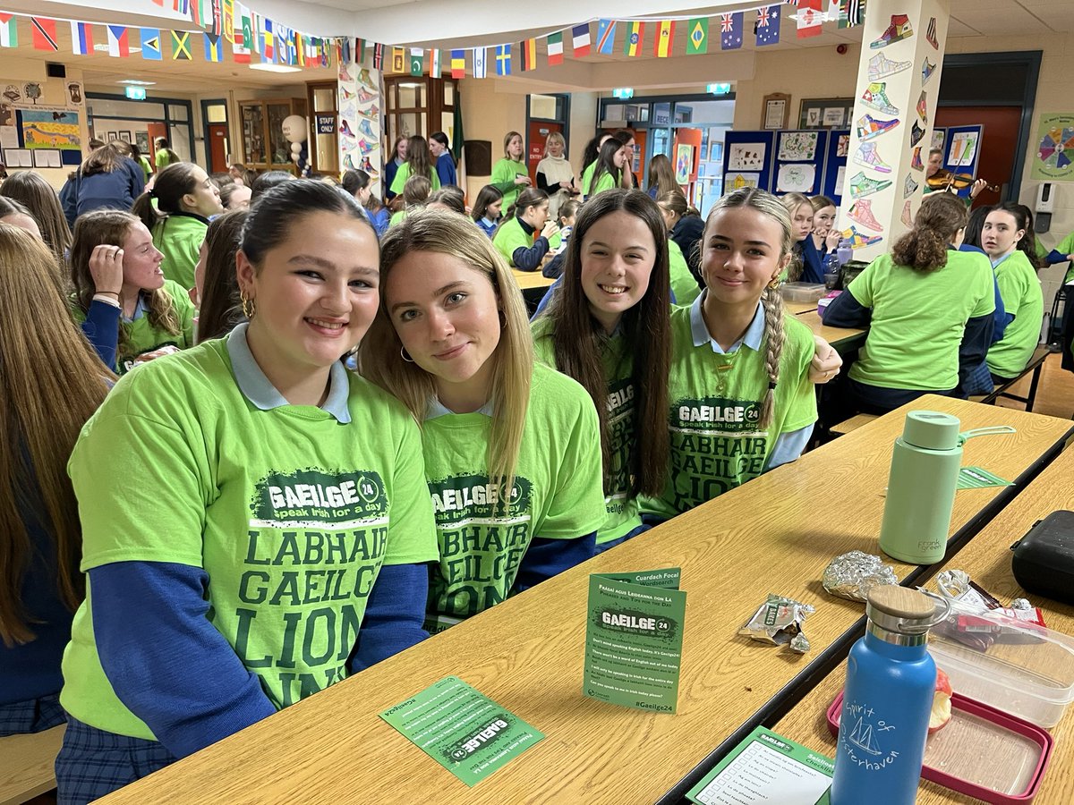 stmarysmallow's tweet photo. Fantastic Trad session at lunchtime today for #Gaeilge24 ~ maith sibh! 

@CnaG #stmarysmallow https://t.co/54oJTlflyD
