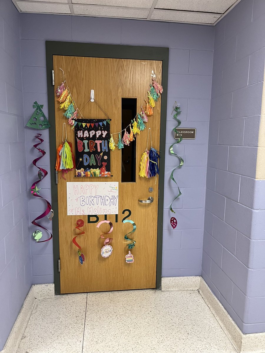 Wishing a very special Happy Birthday to Ms. Molina!!! We hope you have the best day!!! 🥳🎉💚