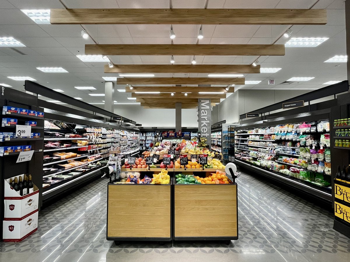 Specialty0927's tweet photo. Mayfair inventory is a wrap! 💪🏻 Super proud of #Mayfair3314 team for working together to ensure a successful inventory! Looks like nothing ever happened! Great Job! 🎯 #GuestExperience #Target #VisualStandards https://t.co/5HlCrHkQMD