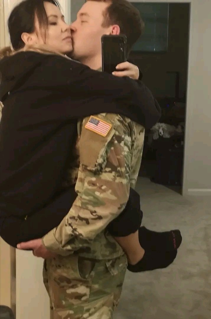 sandraandersene's tweet photo. I really miss you all so much ❤️,I guess that was the price that had to be paid when I choose this uniform and I don't regret it one bit.  Slava Ukraini 🇺🇦 https://t.co/OFWuFHICq3