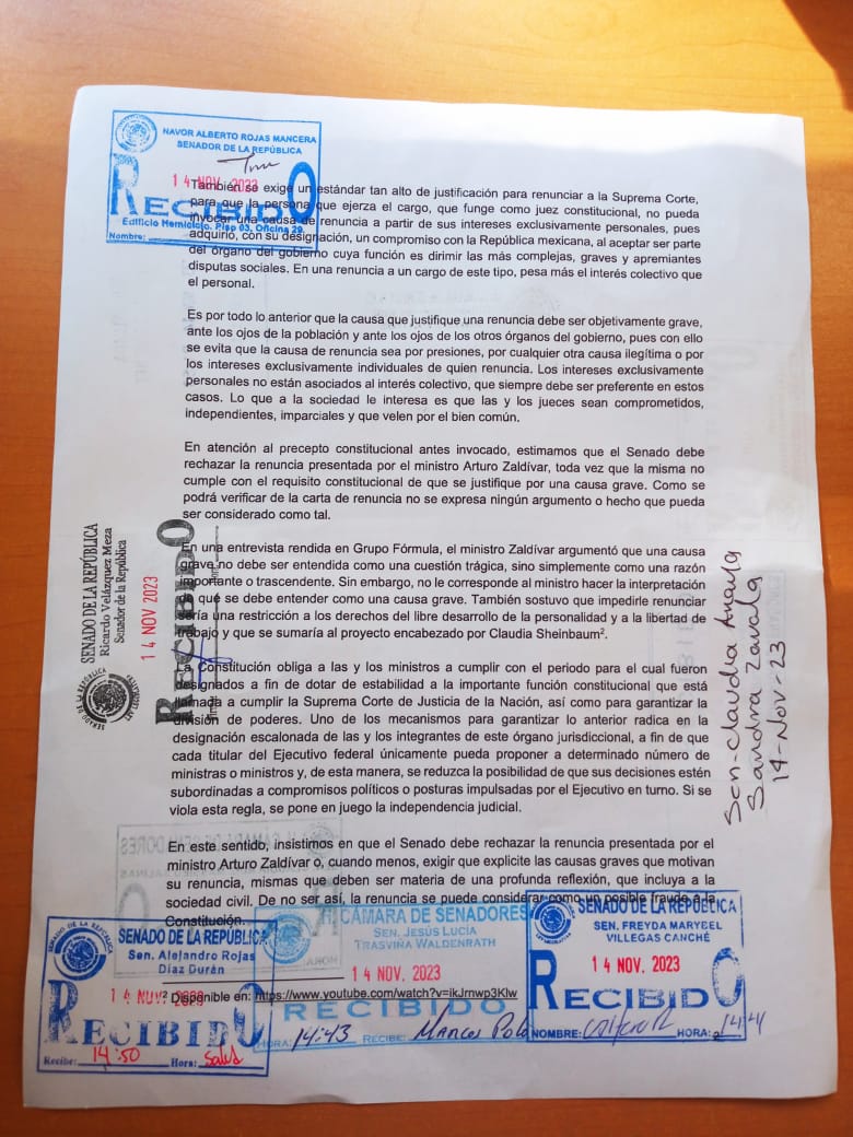 Miembros del colectivo #LaJusticiaQueQueremos entregamos a la Comisión de Justicia (<a href="/JusticiaSenado/">Comisión de Justicia</a>) del <a href="/senadomexicano/">Senado de México</a> una carta donde pedimos que se rechace la renuncia del ministro <a href="/ArturoZaldivarL/">Arturo Zaldívar</a>