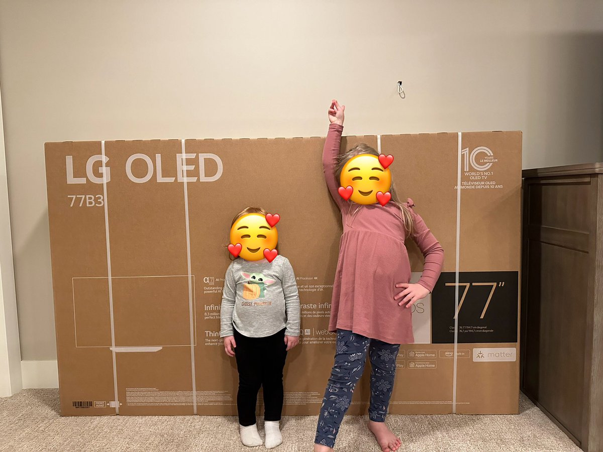 rexoverdrive's tweet photo. Stoked to watch movies with the girls on this! https://t.co/JsQkgeC7xl