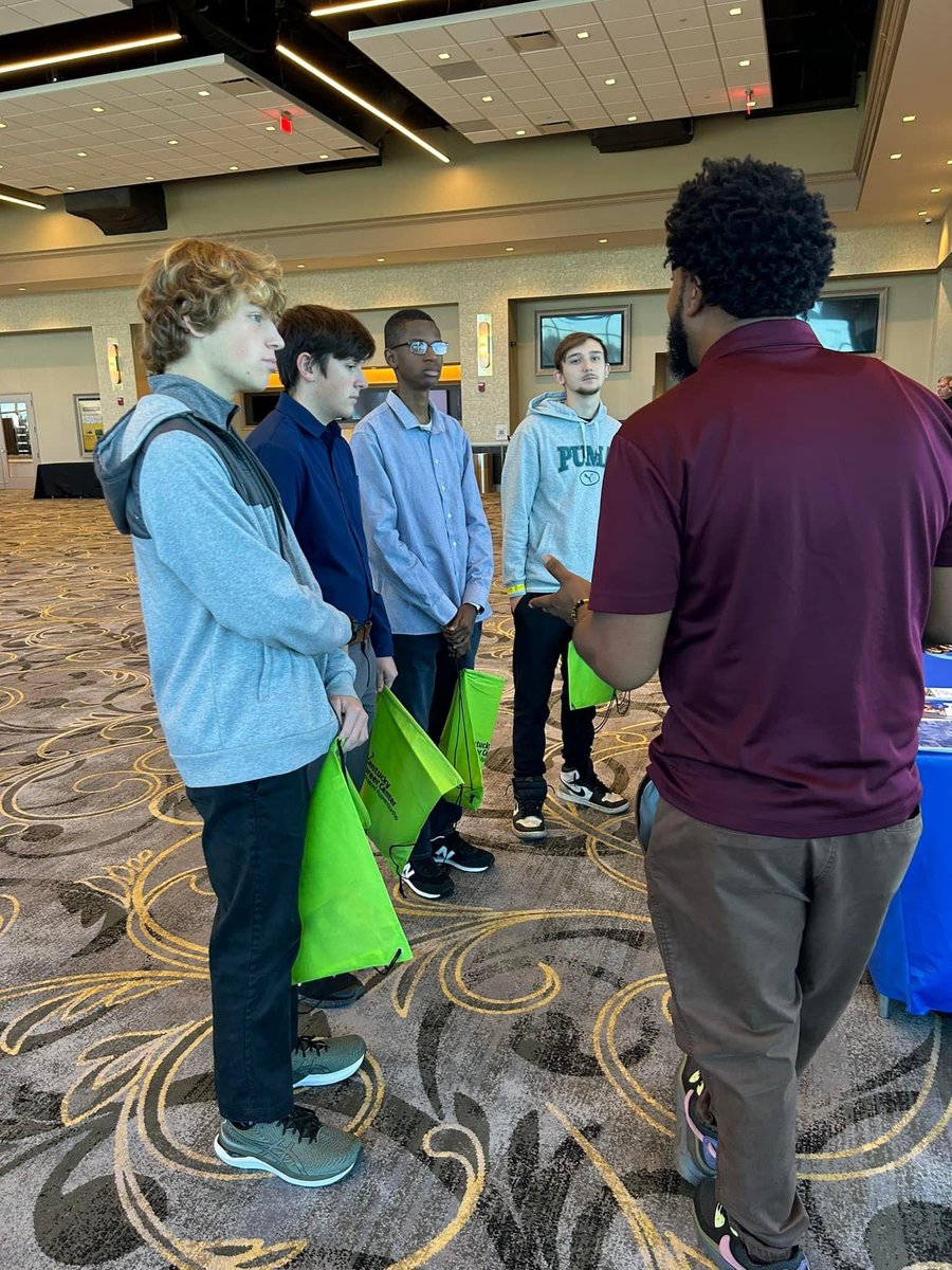 ConnerHigh's tweet photo. Senior Career Fair at Turfway Park to highlight the Registered Apprenticeship Programs available to rising high school graduates. 

A big thank you to the Kentucky Career Center, American Job Center, and the KY Education &amp; Labor Cabinet for giving our students this opportunity https://t.co/j1LJR2Ew8J