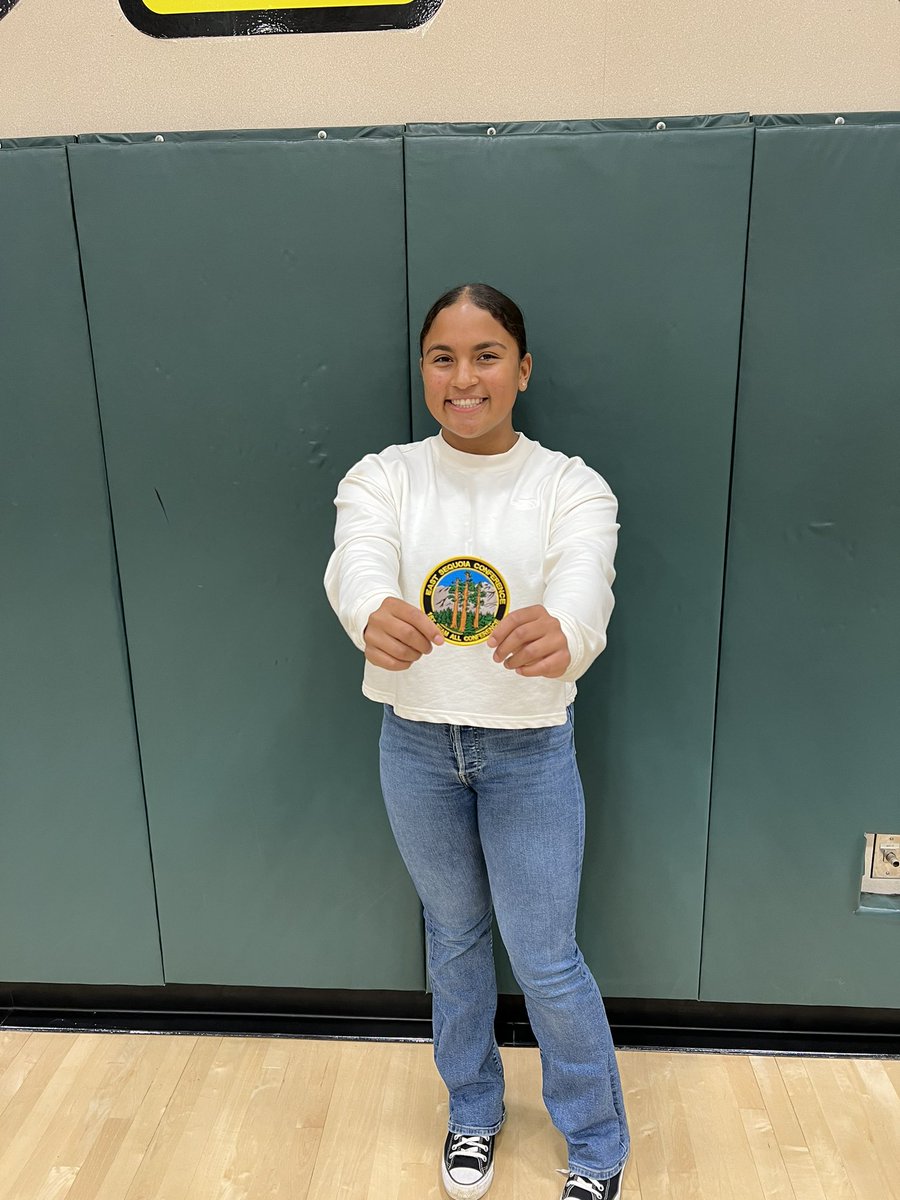 SummitBears's tweet image. Hard work pays off!!  Last night at the East Sequoia League All League meeting Summit had two players recognized. Nevaeh Martinez was named ESL Defensive player of the year and Tatiana Gibbs was named First Team All ESL.  We are proud of you ladies!!!