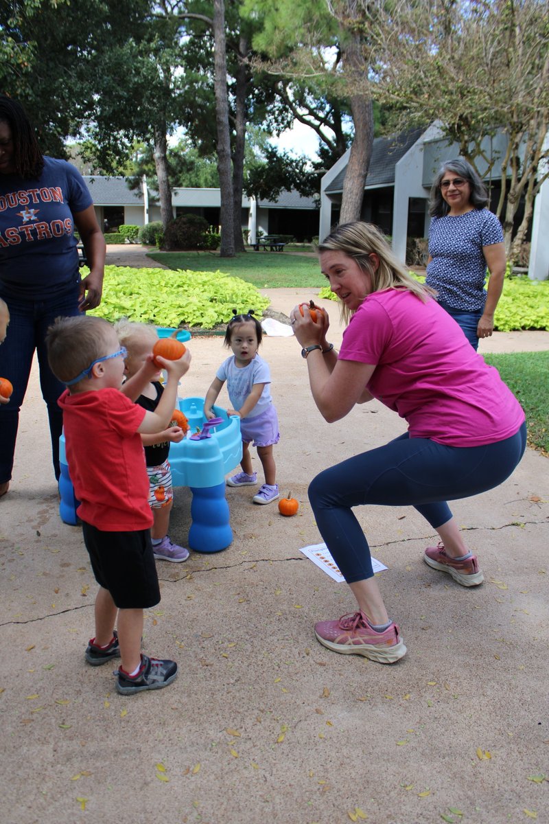 GiGis_Play_Hou's tweet image. Let's get some steps in at Leaps &amp;amp; Bounds before we step into Thanksgiving Break on Saturday, November 18th at 11am with Occupational Therapist Ms. Tracy! Head to our online calendar to register. Can't wait to see you there!
#LeapsandBounds #GiGisPlayhouseHouston