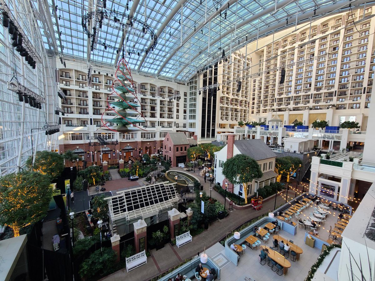 We have arrived at the Gaylord National Resort &amp; Convention Center in National Harbor! We can't wait to see all of you and to experience an incredible convention!
#NCA2023 #Gaylord #Maryland #communication #scholar #academia #NCA