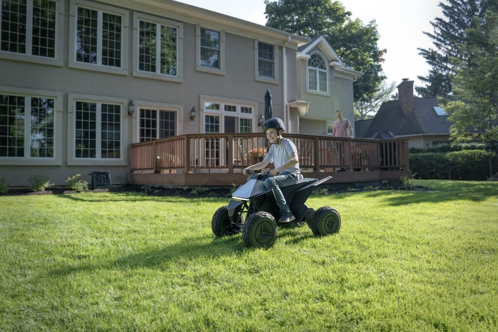 Kids on a mission to conquer the streets, rejoice! 🎉 The upgraded Tesla Cyberquad for Kids is back on sale after a safety recall, ready to make childhood adventures electrifying! ⚡️ Get your mini ATV fix right here: ift.tt/tjRA0GU 🚀 #Tesla #TeslaCyberquad #KidsPower