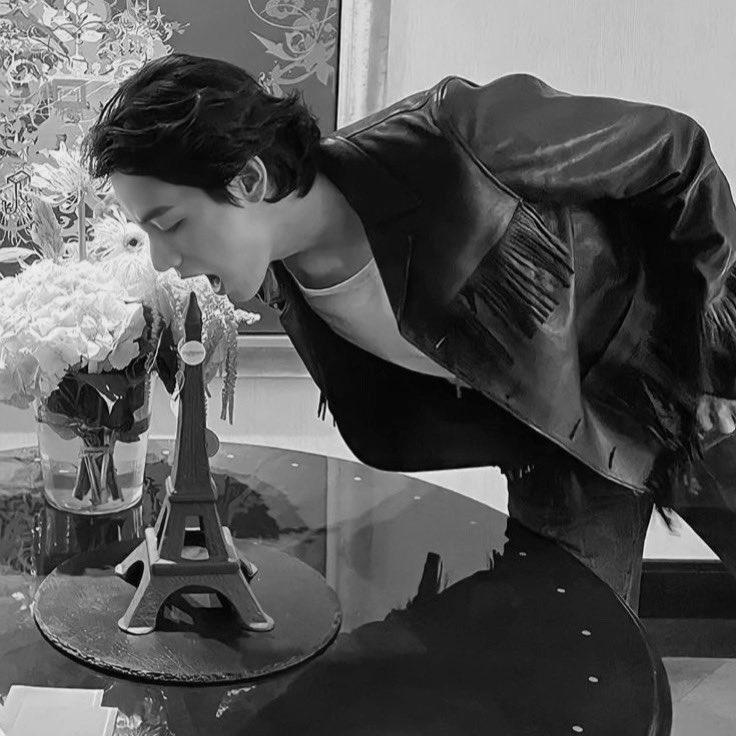 ㅤ
ㅤ 
Me pareço com primeiro amor, ex inesquecível, golpe, marido troféu ou ficante premium?
ㅤ
ㅤ