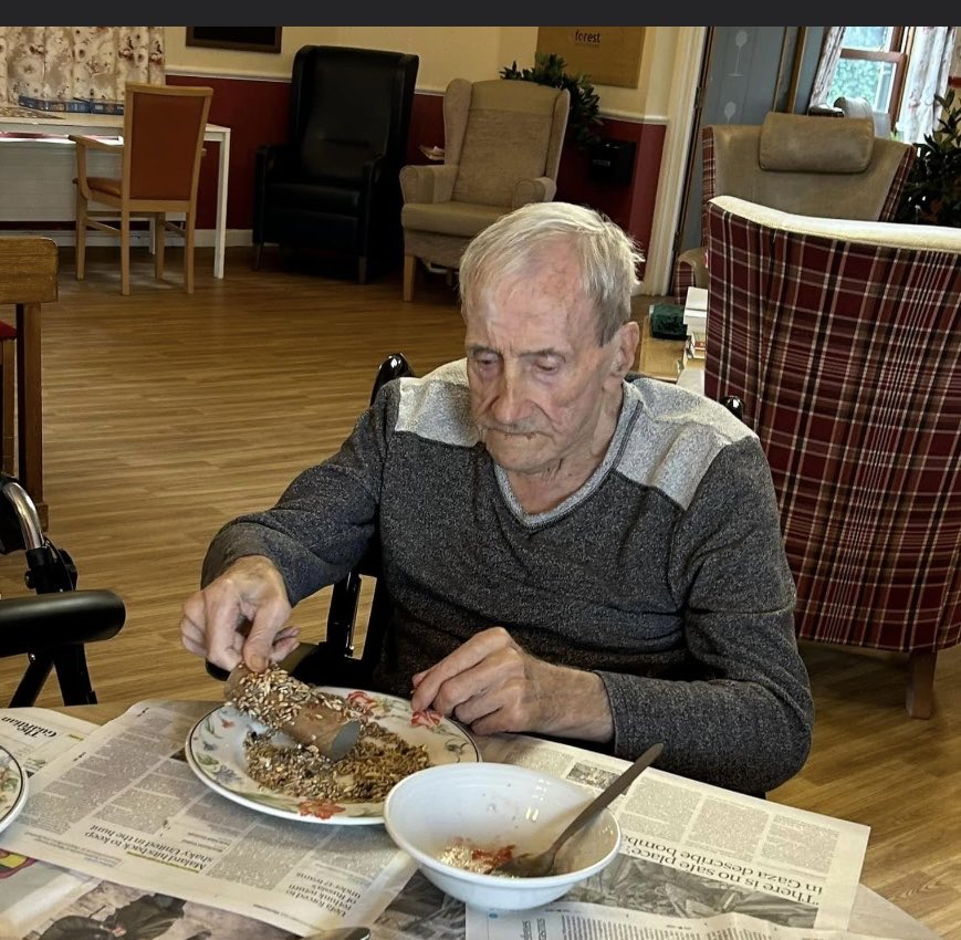 Wendy Mead (@wendymgcc) on Twitter photo Keeping ourselves busy and preparing food for the birds in our garden 🪴 🐦⬛#carehomes #birds #oxfordshire <a href="/ForestHealthLtd/">Forest Healthcare</a> Keeping ourselves busy and preparing food for the birds in our garden 🪴 🐦⬛#carehomes #birds #oxfordshire <a href="/ForestHealthLtd/">Forest Healthcare</a>