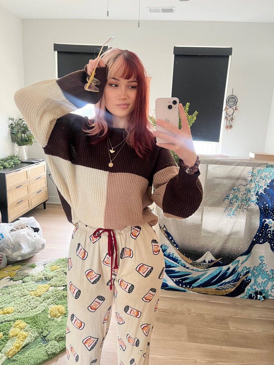 cxtbbg's tweet image. learn something new today 🫶