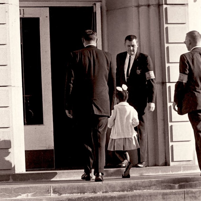 TammiMinoski's tweet image. #OTD 1960:  Six-year-old #RubyBridges was escorted by federal marshals to her first day of school as the first AfAm student to attend a previously all-white elementary school in New Orleans. She was taught alone by one teacher her first year. womenshistory.org/education-reso… #USHistory