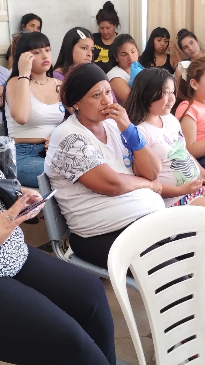 PensarMoreno's tweet photo. Durante la tarde de hoy, en el Instituto Pensar Moreno, se llevó a cabo una charla sobre "Diabetes, alimentación y cuidado del pie diabético", a cargo de la profesional María Rosa Gómez, con motivo del "Día Mundial de la Diabetes". https://t.co/VQV65VqL4e