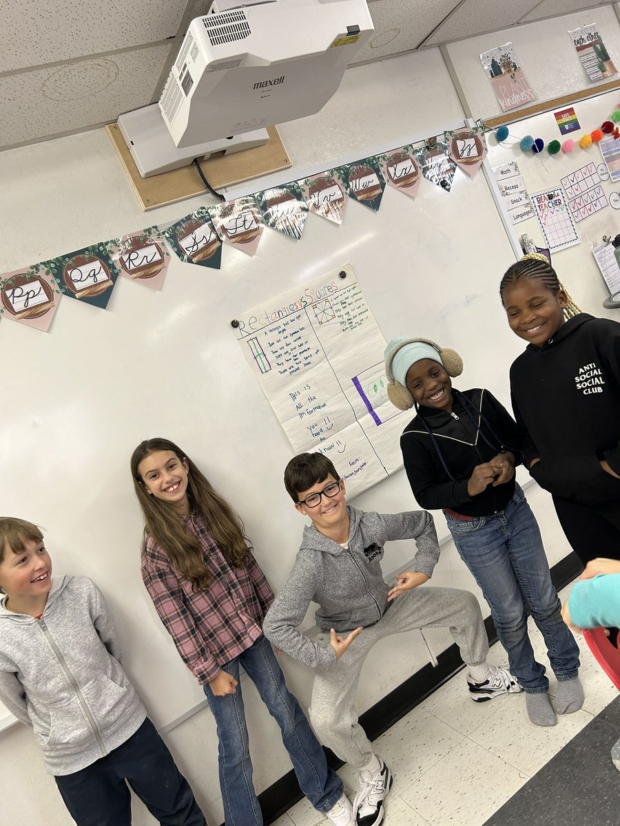 MsWallaceOCSB's tweet photo. 4/5s demonstrated serious #collaboration today creating and presenting anchor charts on what they’ve learned about rectangles and triangles! A great review activity while learning how to work together ✔️✔️

#ocsbDL
#beSKT 
@StKateriOCSB https://t.co/PnqKJUNlDX