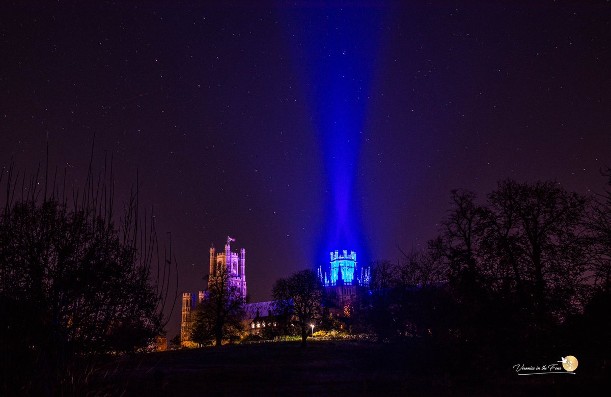 A spontaneous and beautiful night time walk in Ely 🤗 this Tuesday evening in November. 
@Ely_Cathedral is illuminated in blue for #WorldDiabetesDay 💙 #diabetes 

#LovElyCathedral #Elyriverside #nighttimephotography 
@SpottedInEly 🌟