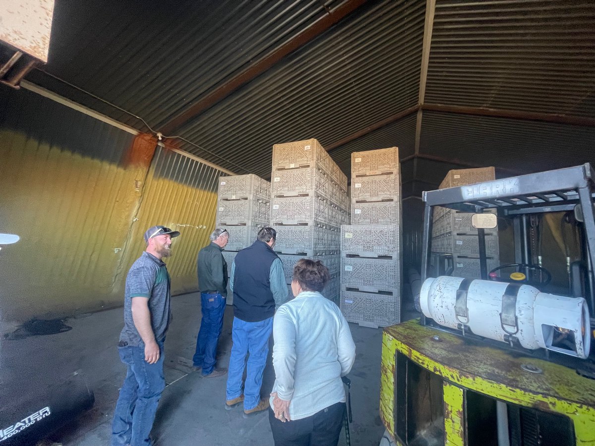 CSUSystem's tweet image. Last week, #CSUSystem Chancellor Tony Frank and AVC Kate Siegel Shimko took a trip connecting with @csuextension staff and researchers around Colorado.