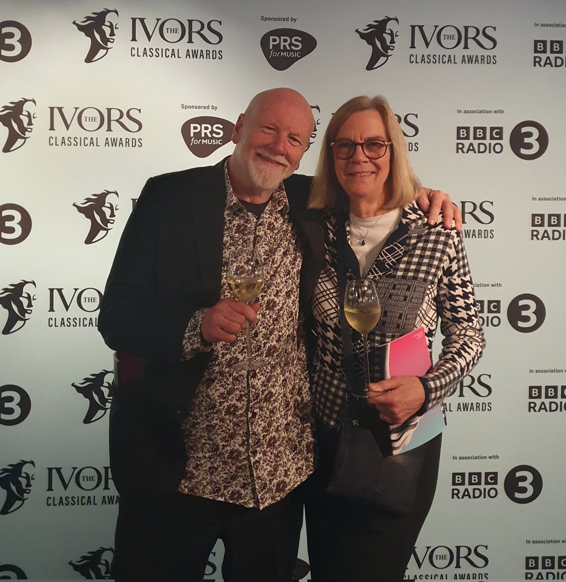 Delighted to celebrate with Brett Dean tonight <a href="/IvorsAcademy/">The Ivors Academy</a> #TheIvorsClassicalAwards when his Cello Concerto for @albancello won the Orchestral Composition Award.