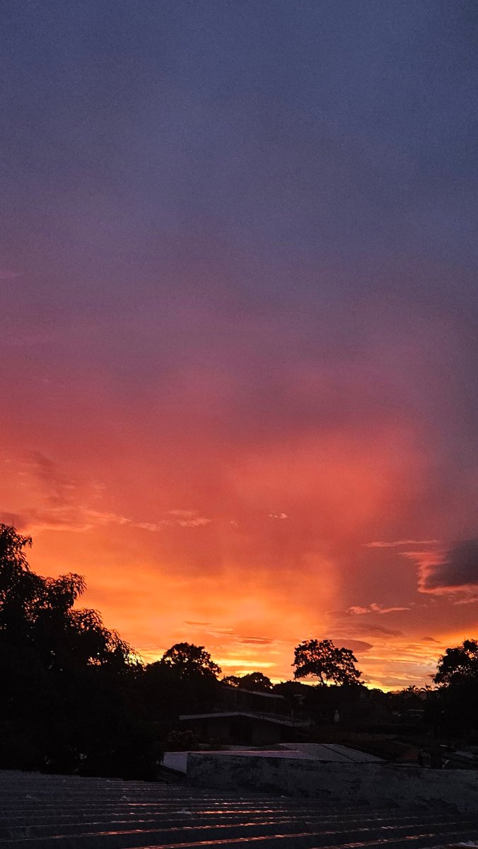 Shanelmichele's tweet photo. Amo los atardeceres, cielo hermoso https://t.co/7plSoRM9fx