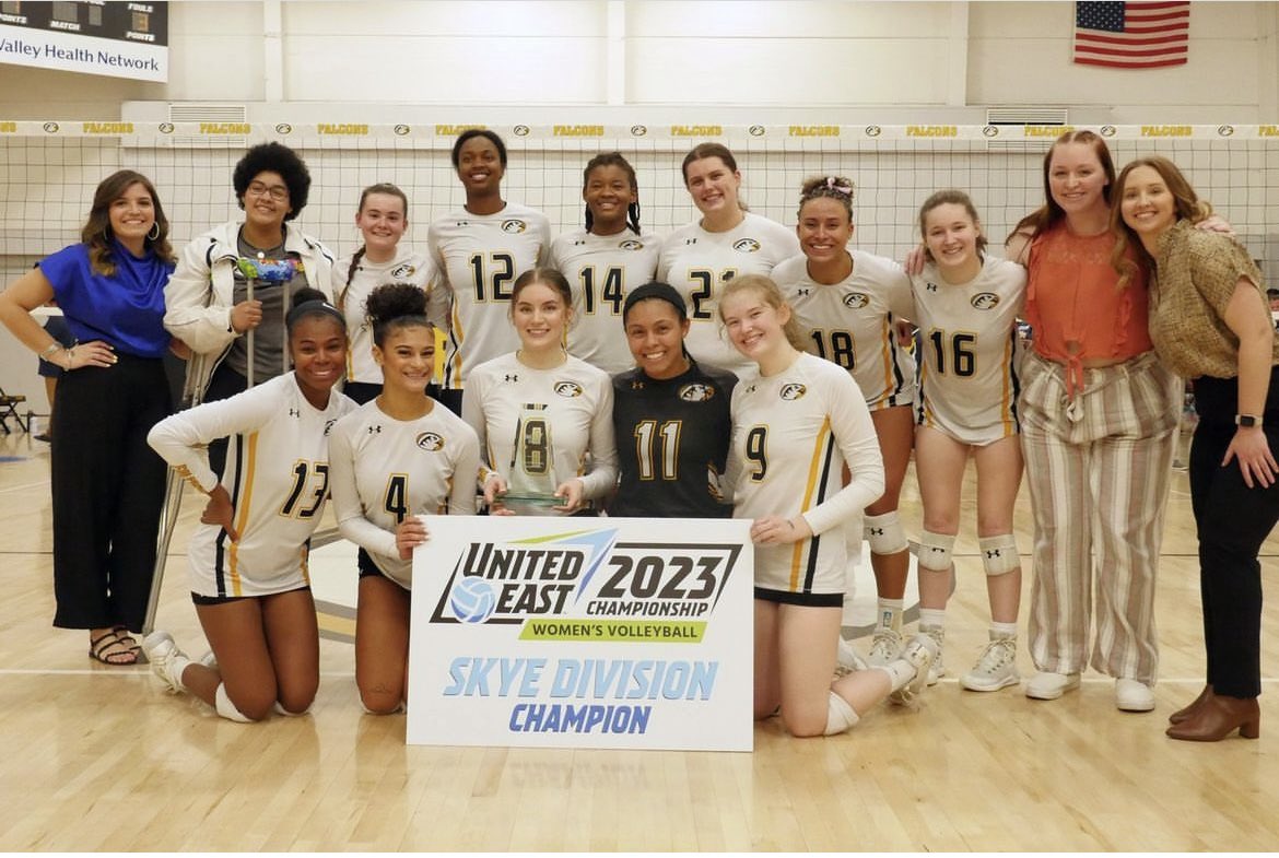 Here is your 2023 United East SKYE division champs 

 #LetsFly #UnityInAdversity
#gofalcons #Falconpride #FalconFamily #cccvball #cedarcrestcollege