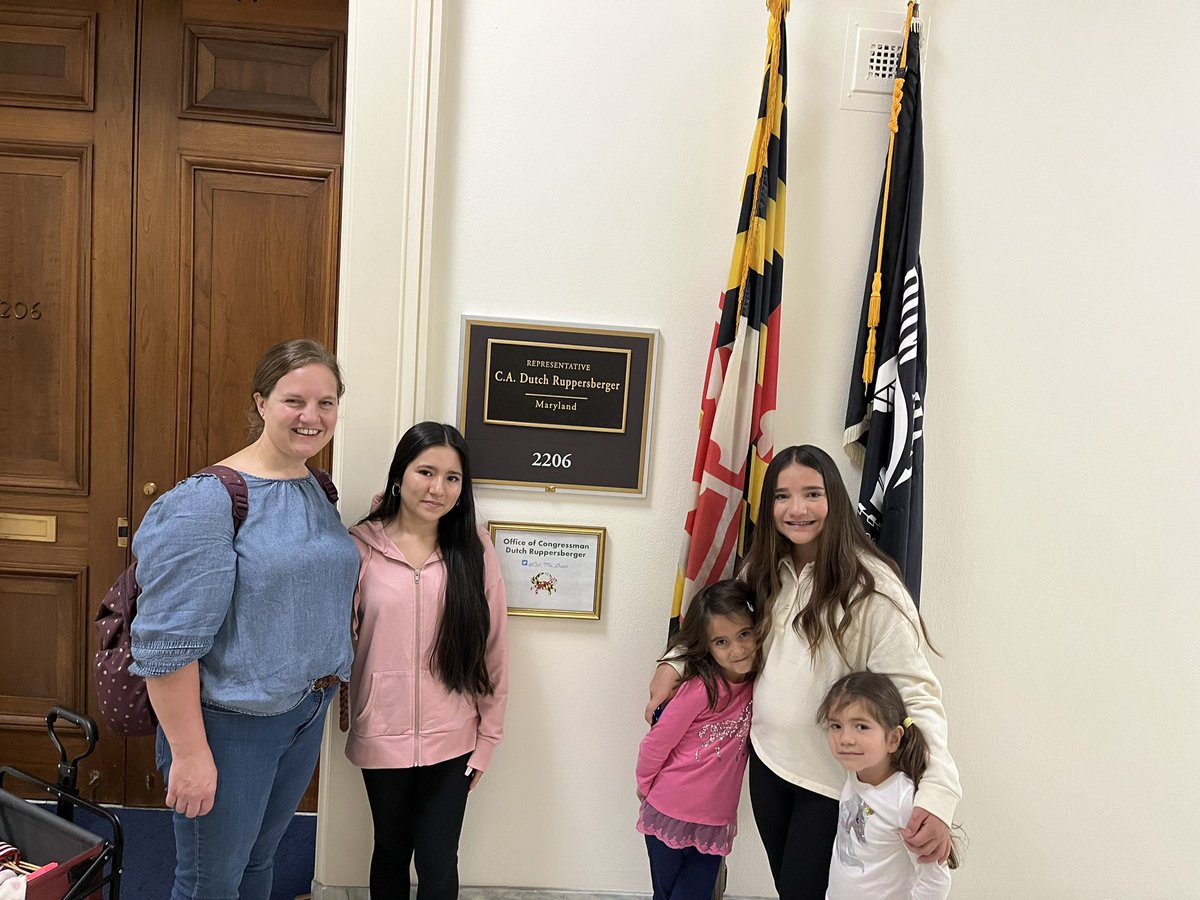I was a happy constituent today! I got the chance to talk with staff in @Call_Me_Dutch Ruppersberger’s office about the need for relief for #mixedstatusfamilies #paroleforspouses