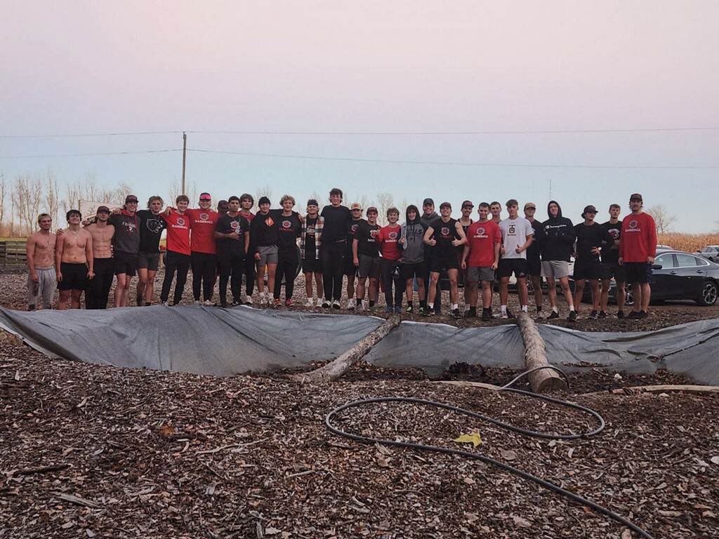 Red Hawks Baseball tweet media