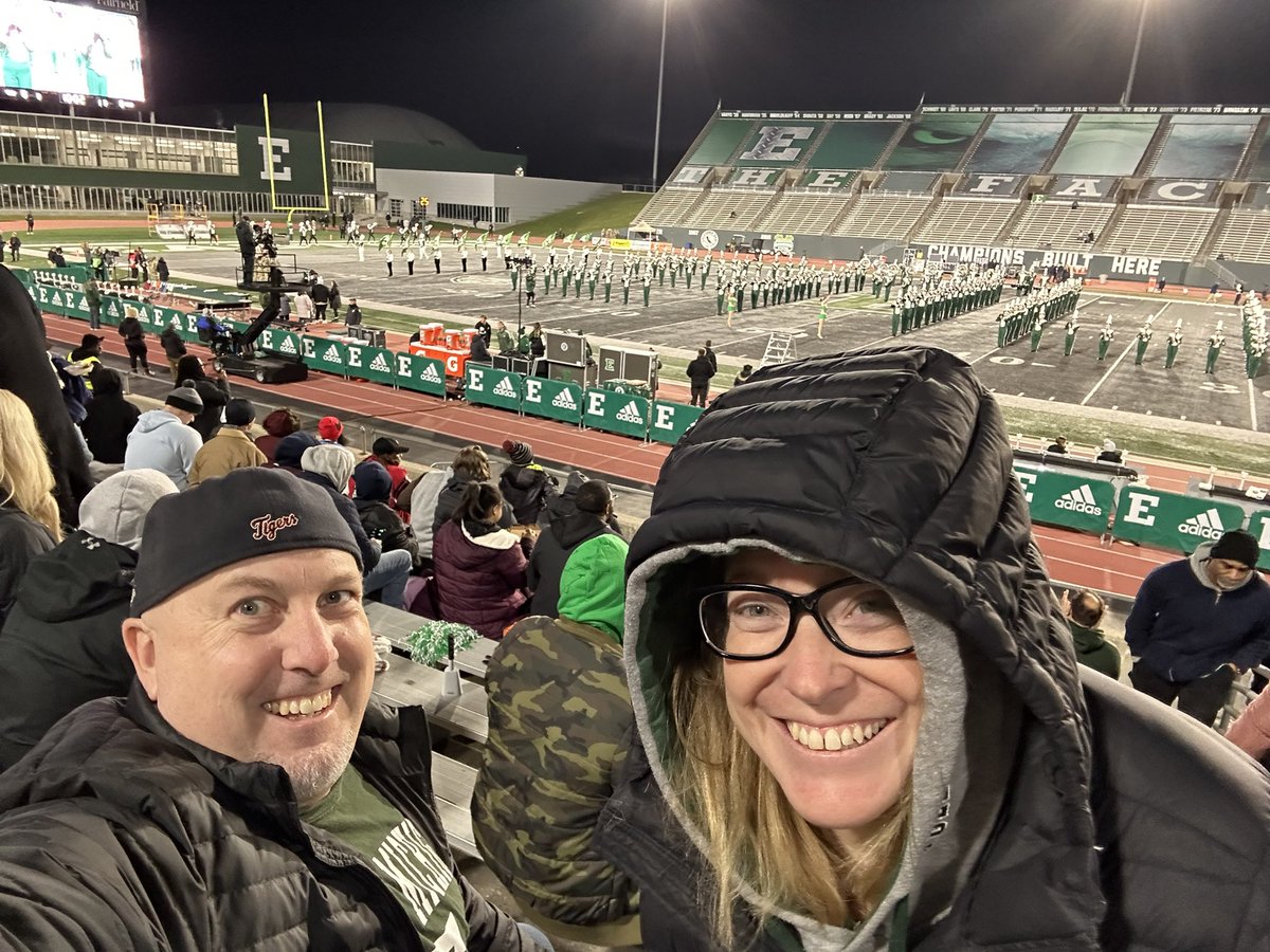 footcmu's tweet photo. #EMUgameday Go Eagles!!!  Go Band!!! https://t.co/oODTV2odHz
