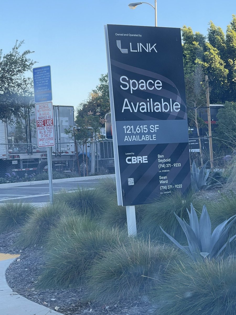 sonny0214's tweet photo. $MULN near rail road tracks but not connected and no charging station @DavidMichery Fullerton dwarfing Monrovia https://t.co/4ER4ieKmbk
