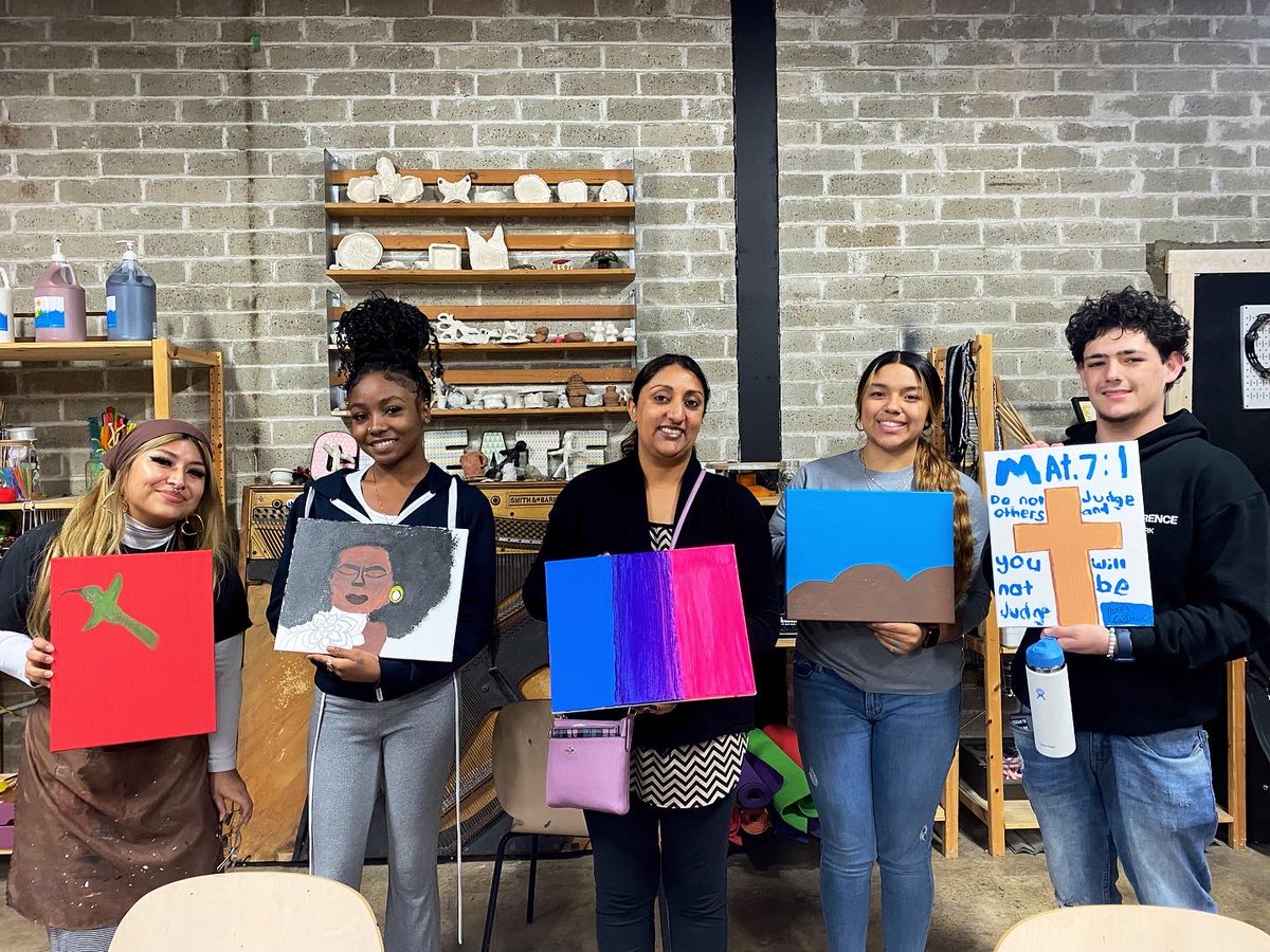 SAVA_Charter's tweet photo. Our students in Just Mercy English class had the awesome opportunity to go to The Creation District and work on art that focuses on #SocialJustice βοΈ @gcc_charters
#gcccharters #savacharters #loveteachguide #buildyourfuture #gcclevelup #elevateourimpact #socialjusticeart https://t.co/KGVL8Rb0wi