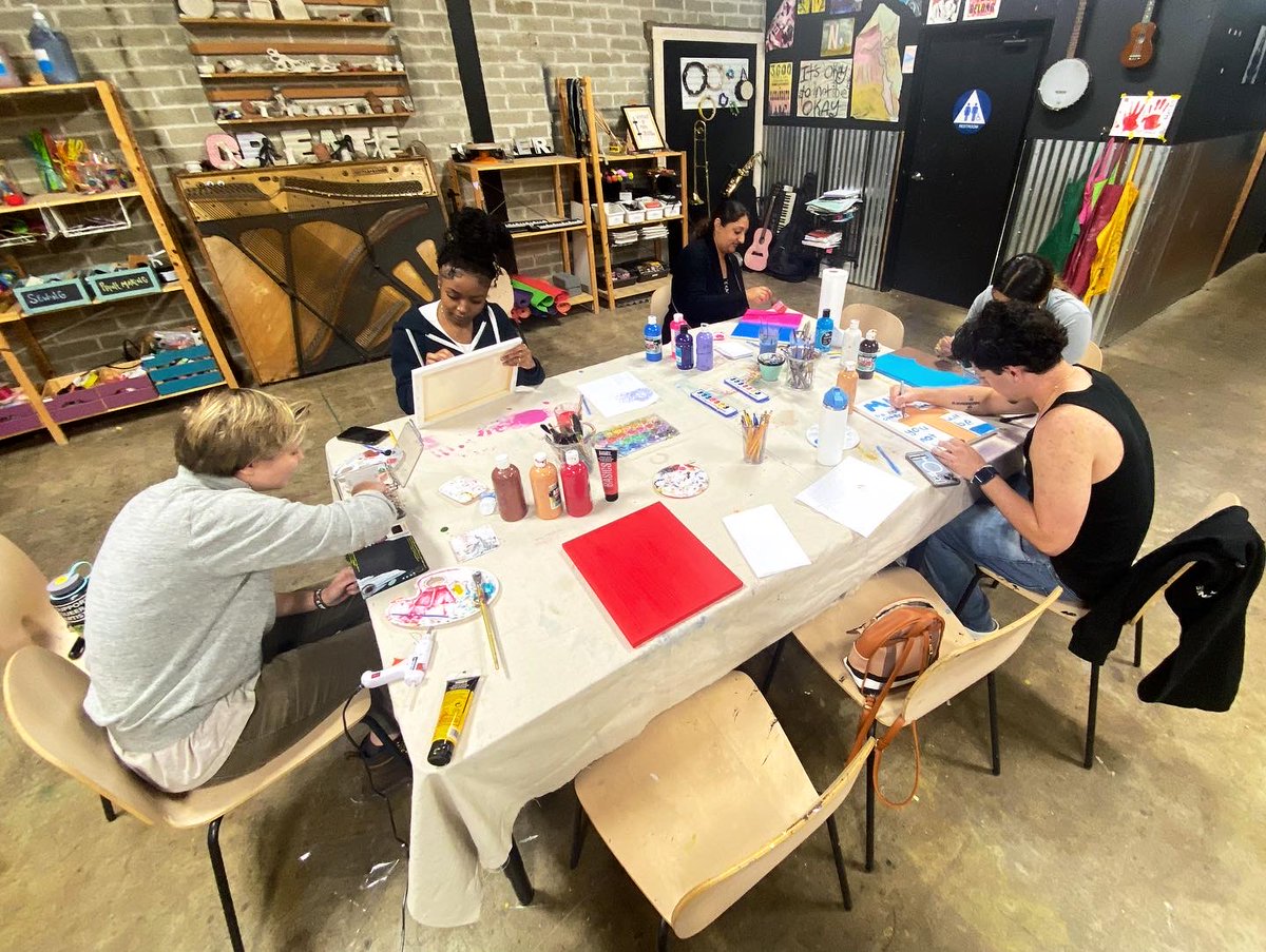 SAVA_Charter's tweet photo. Our students in Just Mercy English class had the awesome opportunity to go to The Creation District and work on art that focuses on #SocialJustice βοΈ @gcc_charters
#gcccharters #savacharters #loveteachguide #buildyourfuture #gcclevelup #elevateourimpact #socialjusticeart https://t.co/KGVL8Rb0wi