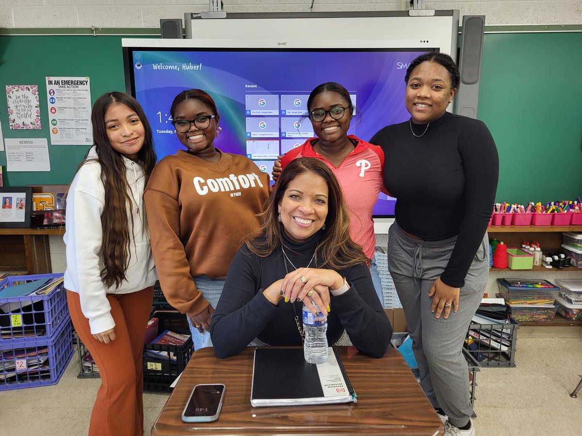 PennAcademy's tweet photo. Ms. Alexander spoke to LIV about her career. What a great speaker! #PowerofWEcsd #ColonialNation https://t.co/Ba6p4aOt6P