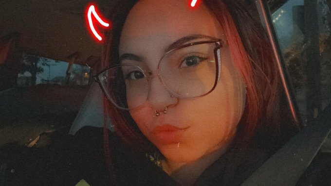 I got new glasses 🤓 https://t.co/4A9KnZI1gl<a href="/tag/newprofilepic"class="tags"><span>#newprofilepic</span></a>