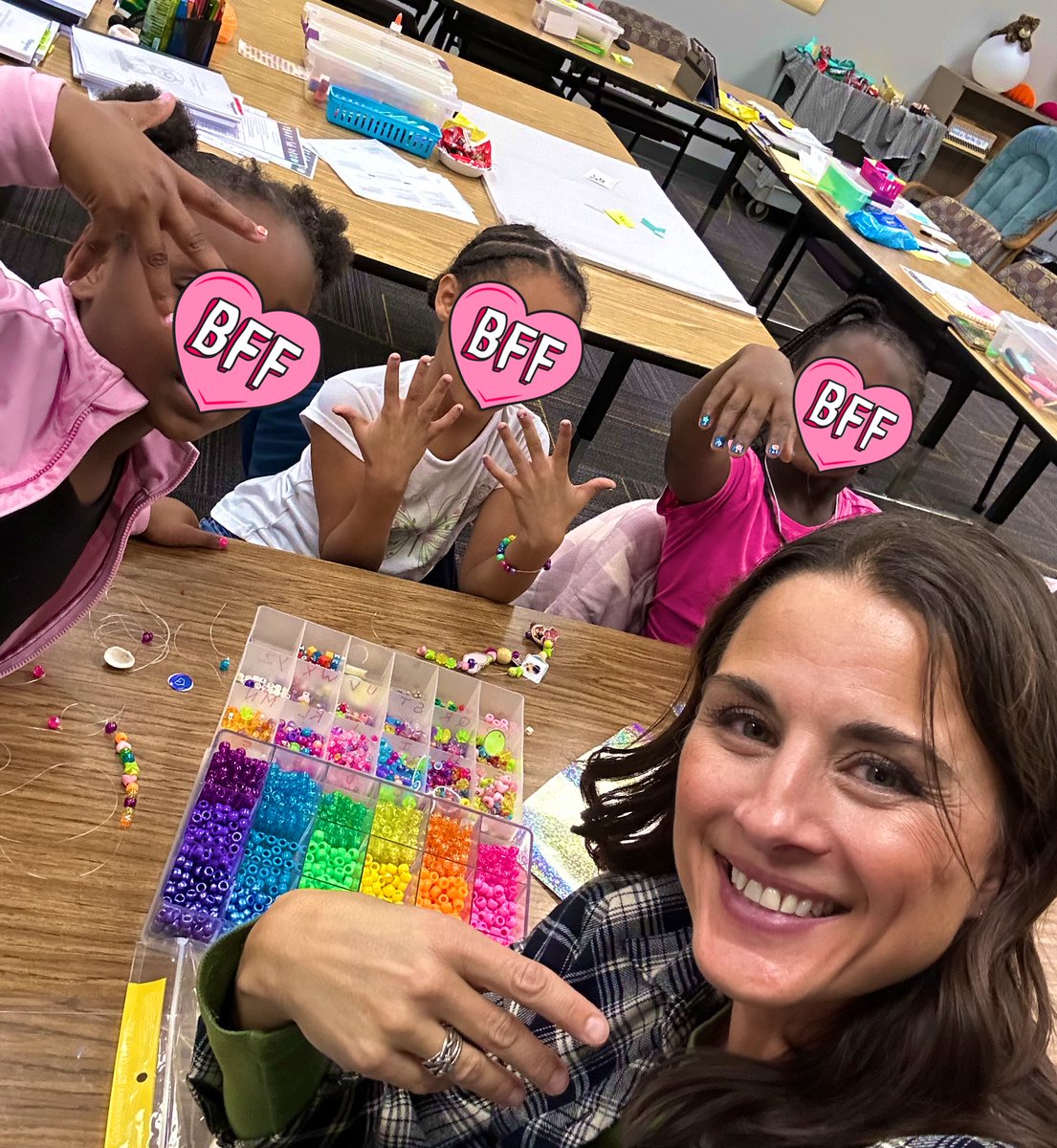 mamamango431's tweet image. What fun we are having during @OPS_Belvedere “Attention Time” after school! I have 3 students who have been joining me for nail art💅🏼. We use this ⏰ to talk about making helpful choices in the classroom &amp;amp; school, &amp;amp; how to get along with others! #readysetglow #positivityrules 😁