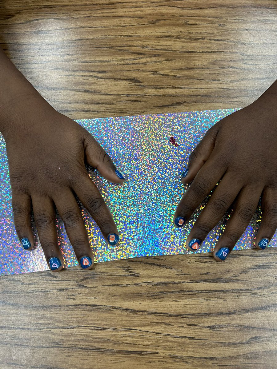 mamamango431's tweet image. What fun we are having during @OPS_Belvedere “Attention Time” after school! I have 3 students who have been joining me for nail art💅🏼. We use this ⏰ to talk about making helpful choices in the classroom &amp;amp; school, &amp;amp; how to get along with others! #readysetglow #positivityrules 😁