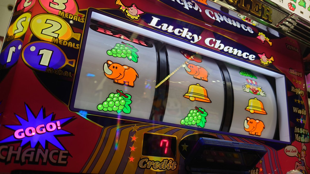 朝イチは57/105番で入場。 ゴーゴージャグラー3のカド台を確保し、打ち