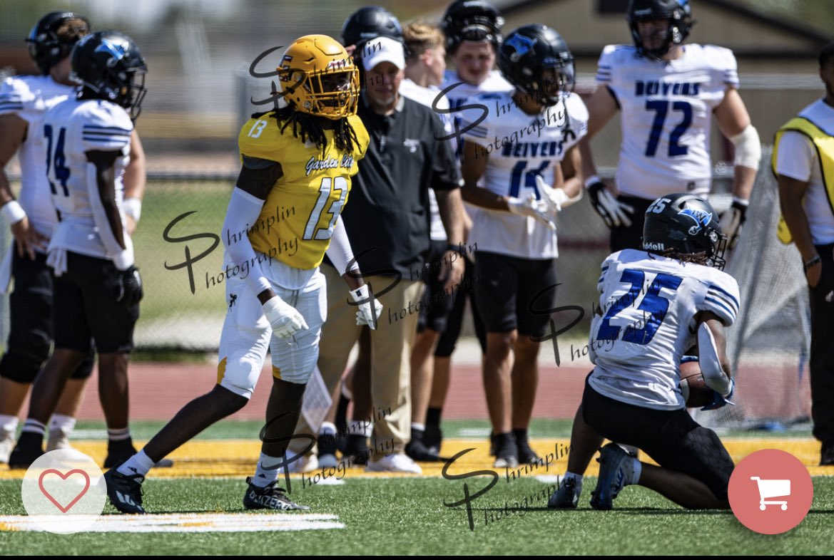 Season highlights 
DEC GRAD
2 years eligibility 

hudl.com/v/2MYWPu