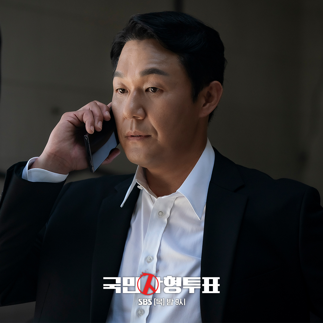 SBSNOW's tweet photo. 스스로 숨을 끊으려는 박성웅과
최대한 살리려는 박해진💥

SBS 목요드라마 <국민사형투표>
☞ [목] 밤 9시

#SBS목요드라마 #국민사형투표
#TheKillingVote
#국민사형투표스틸 #스틸
#박해진 #박성웅 #임지연 https://t.co/fupyhZ8Wzp