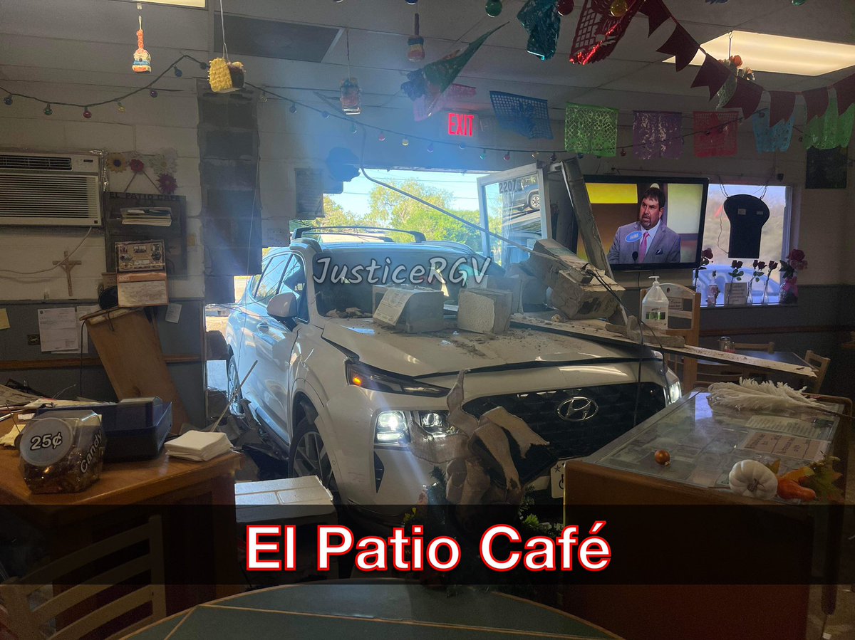 #Breakingnews: 🚨 A woman confused the brake pedal with the gas pedal and accidentally drove into El Patio Café in #EdinburgTX

No one was injured❗️

#JusticeRGV #CarAccident