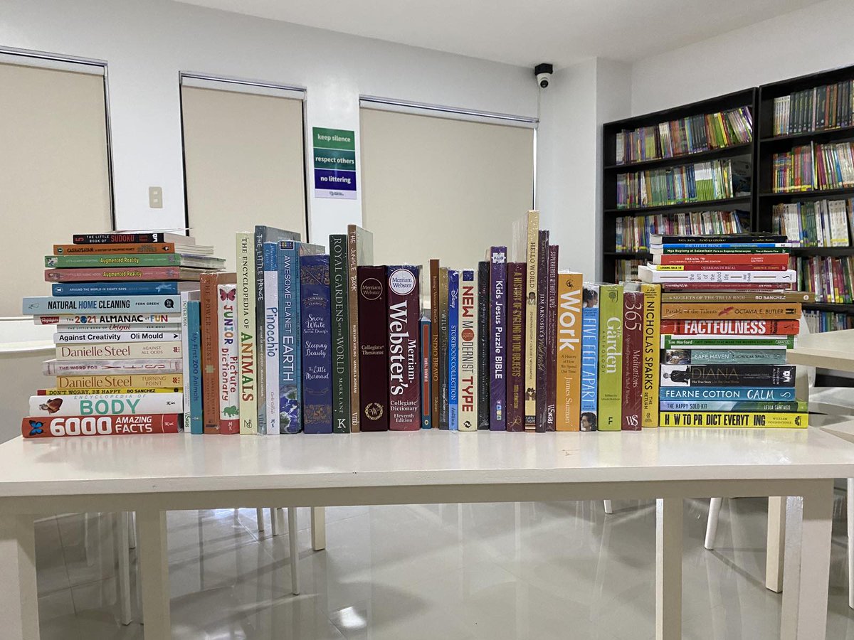SKMalanday's tweet photo. Mula po sa inyong suporta sa nagdaang #ColorMalandayRun2023, narito na po ang mga bagong libro na ating ilalagak sa ating Malanday Public Library. More books to fill our shelves! And a bonus printer for free printing of documents for students, soon!

Maraming salamat po! https://t.co/ipboWfr0yH